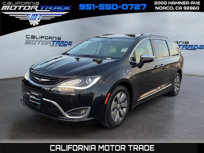 Used 2017 Chrysler Pacifica Platinum