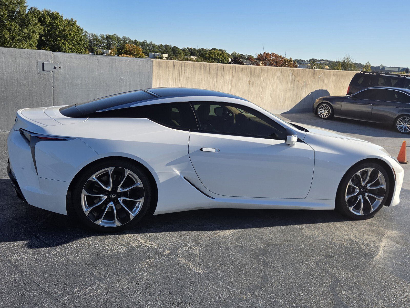 Used 2018 Lexus LC 500 Coupe w/ Performance Package RWD image 6