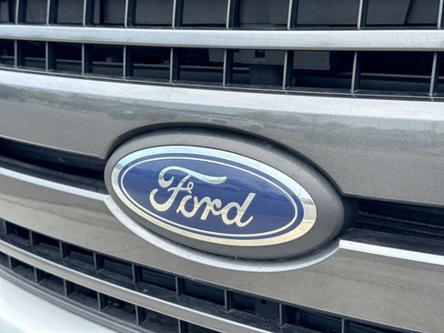 Used 2019 Ford F150 XLT w/ Equipment Group 302A Luxury AWD/4WD image 14