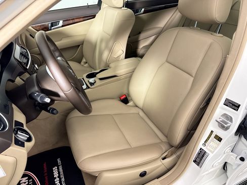 Used 2013 Mercedes-Benz C 300 4MATIC Sedan image 20