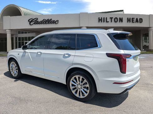 Certified 2024 Cadillac XT6 Premium Luxury w/ Technology Package FWD image 4