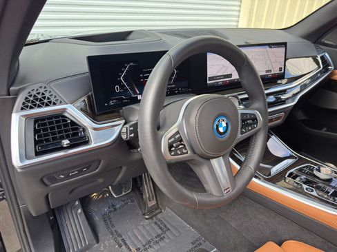 Used 2026 BMW X5 xDrive50e w/ Executive Package AWD/4WD image 14