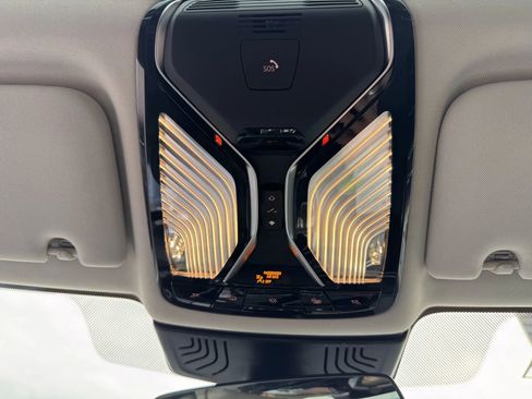 Used 2022 BMW 740i 740i Sedan 4D image 33