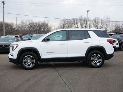 Used 2025 GMC Terrain Elevation