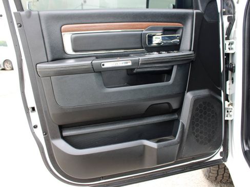 Used 2017 RAM 1500 Laramie w/ Convenience Group AWD/4WD image 16