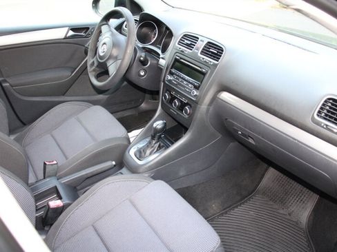 Used 2012 Volkswagen Golf 4-Door FWD image 13