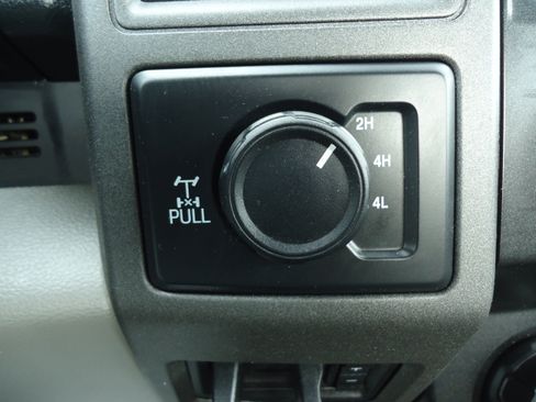 Used 2020 Ford F250 XL w/ Power Equipment Group AWD/4WD image 18