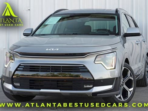 Used 2023 Kia Niro SX Touring image 1