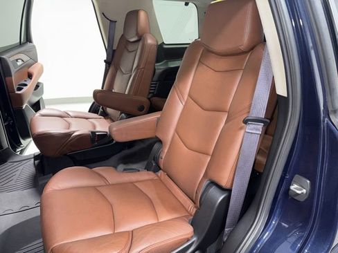 Used 2017 Cadillac Escalade Premium Luxury image 2