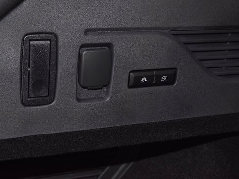 New 2026 Lincoln Nautilus Premier image 39