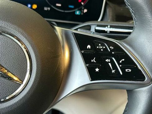 Certified 2025 Mercedes-Benz GLC 300 image 31