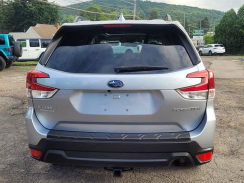 Used 2021 Subaru Forester Premium AWD/4WD image 7