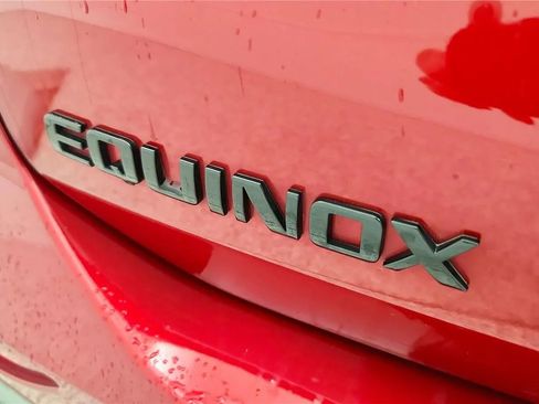 Used 2023 Chevrolet Equinox RS w/ RS Leather Package AWD/4WD image 17