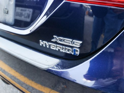 Used 2022 Toyota Camry XSE w/ Cold Weather Package image 10