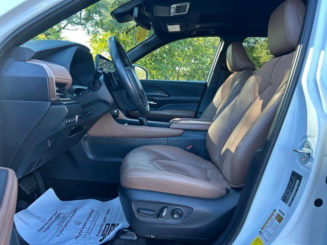 Used 2026 Toyota Grand Highlander AWD Hybrid image 17