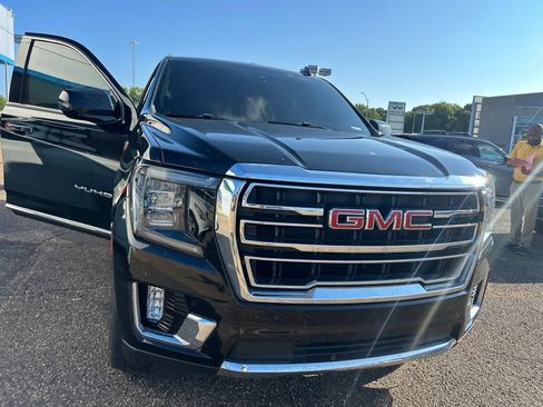 Used 2023 GMC Yukon SLT RWD image 4