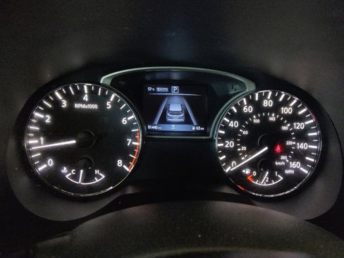 Used 2019 Nissan Pathfinder S image 23