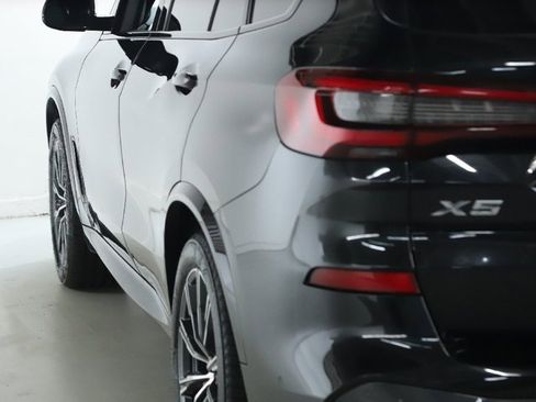 Used 2022 BMW X5 xDrive40i w/ M Sport Package image 42