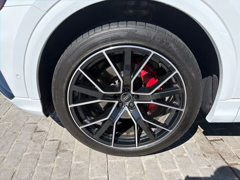 Used 2023 Audi Q8 Premium Plus w/ Premium Plus Package image 27