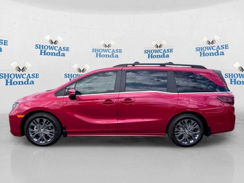New 2026 Honda Odyssey Touring image 3