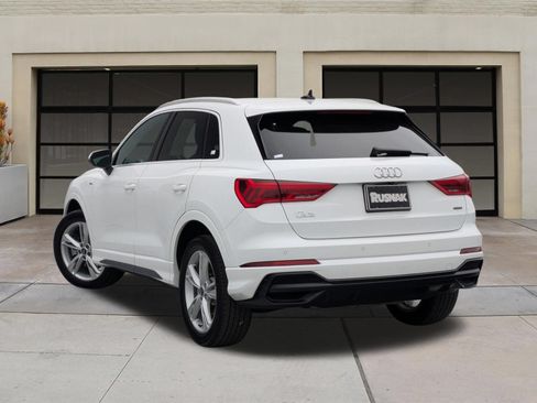 Used 2022 Audi Q3 2.0T Premium AWD/4WD image 2