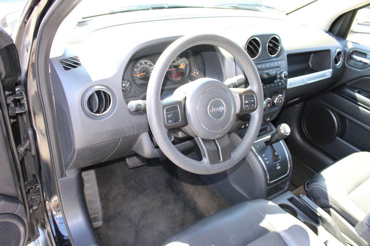 Used 2015 Jeep Compass Sport w/ Power Value Group AWD/4WD image 13