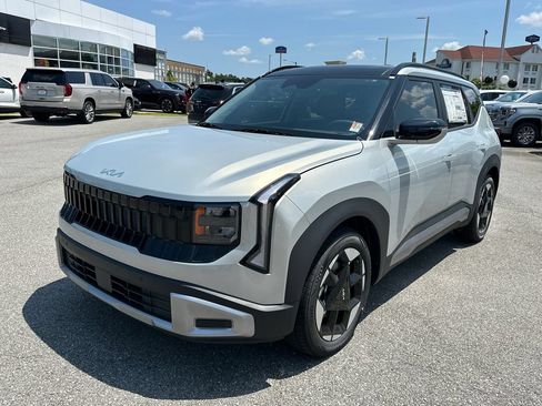 New 2027 Kia Seltos EX w/ EX Panoramic Sunroof Package FWD image 3