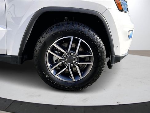 Used 2022 Jeep Grand Cherokee Limited w/ Trailer Tow Group IV image 34