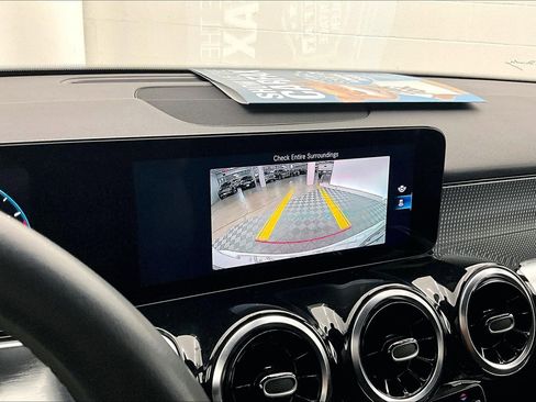 Used 2022 Mercedes-Benz GLB 250 image 29