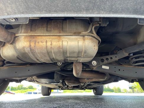 Used 2011 Volkswagen Tiguan S image 18