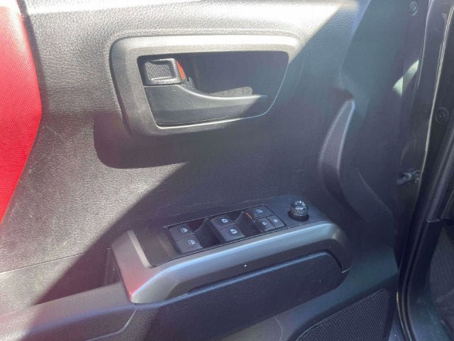 Certified 2023 Toyota Tacoma SR5 AWD/4WD image 20