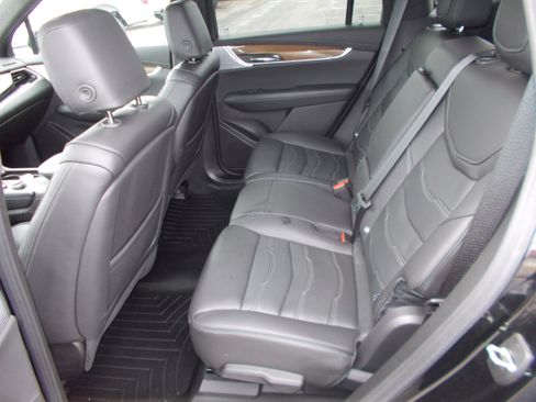 Used 2023 Cadillac XT6 Sport w/ Platinum Package image 7