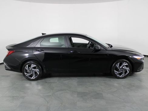 Certified 2025 Hyundai Elantra Sport w/ Cargo Package FWD image 15
