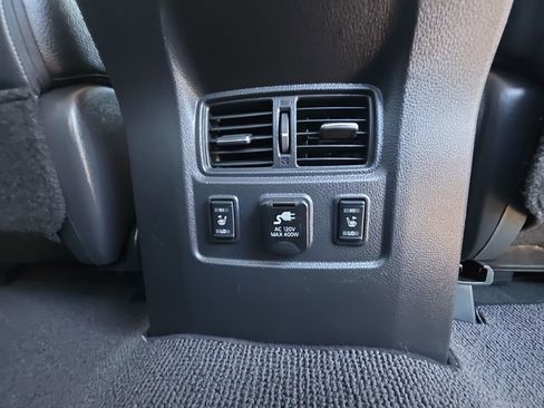 Used 2018 Nissan Titan PRO-4X AWD/4WD image 14