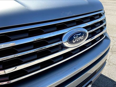 Used 2020 Ford Expedition Max XLT w/ Equipment Group 202A RWD image 26