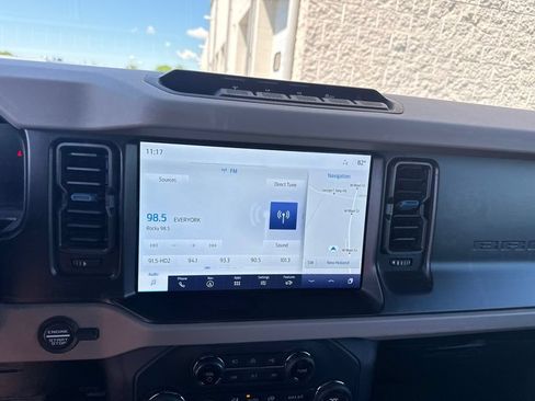 Used 2021 Ford Bronco Wildtrak AWD/4WD image 11