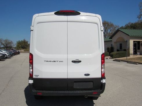 Used 2023 Ford Transit 250 Medium Roof RWD image 4