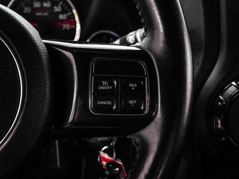 Used 2018 Jeep Wrangler Rubicon AWD/4WD image 25