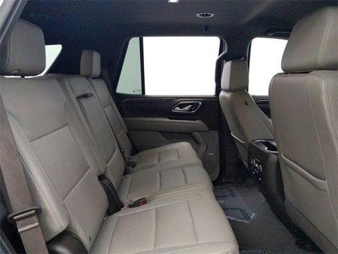 Used 2022 Chevrolet Tahoe Z71 w/ Z71 Off-Road Package image 41