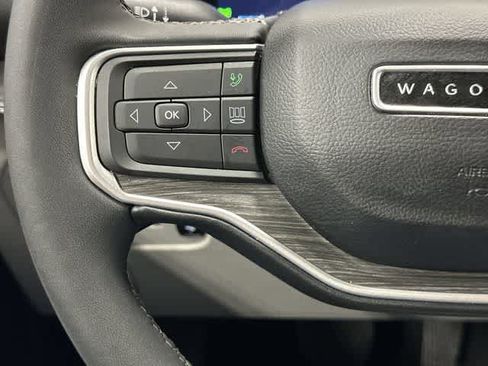 Used 2024 Jeep Wagoneer Series II w/ Flexible Seating Group RWD image 17
