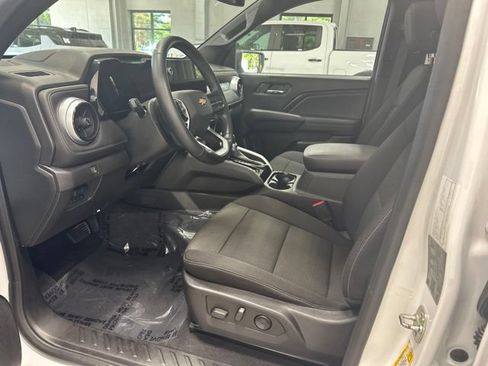 Used 2024 Chevrolet Colorado LT w/ LT Convenience Package II AWD/4WD image 12