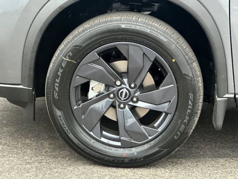 New 2026 Nissan Rogue SV FWD image 32