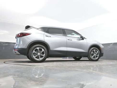 Used 2025 Chevrolet Blazer LT FWD image 36