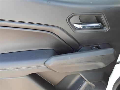 Used 2023 Chevrolet Colorado LT w/ LT Convenience Package II image 11