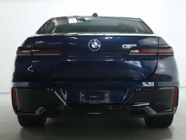 Used 2026 BMW 740i xDrive AWD/4WD image 47