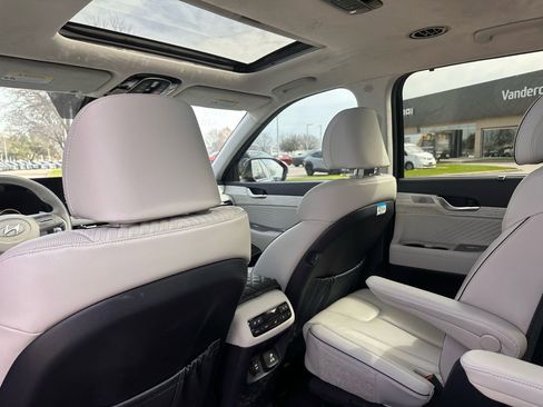 Used 2025 Hyundai Palisade Calligraphy image 21