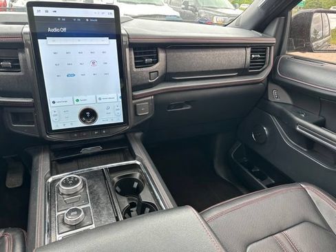 Used 2022 Ford Expedition Limited AWD/4WD image 20