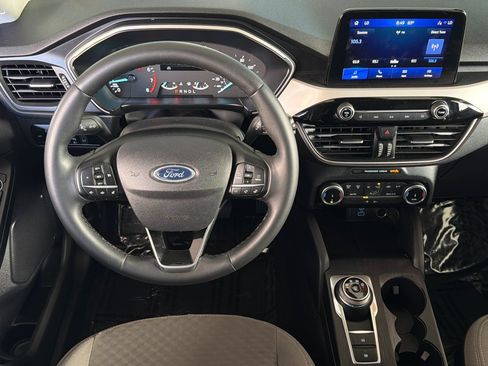 Used 2022 Ford Escape SE w/ SE Sport Appearance Package FWD image 16