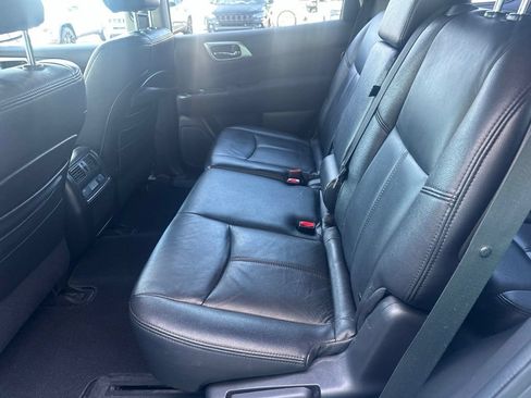 Used 2017 Nissan Pathfinder S AWD/4WD image 9