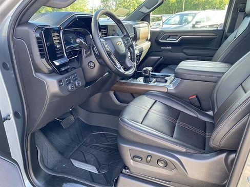 Used 2025 Chevrolet Silverado 1500 High Country AWD/4WD image 60